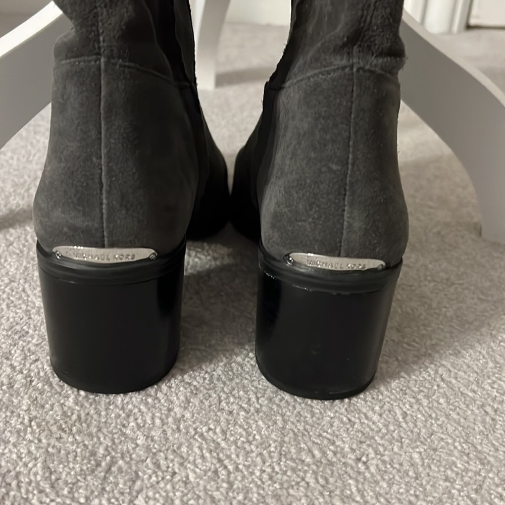 Over the knee boots - Picture 4 of 7